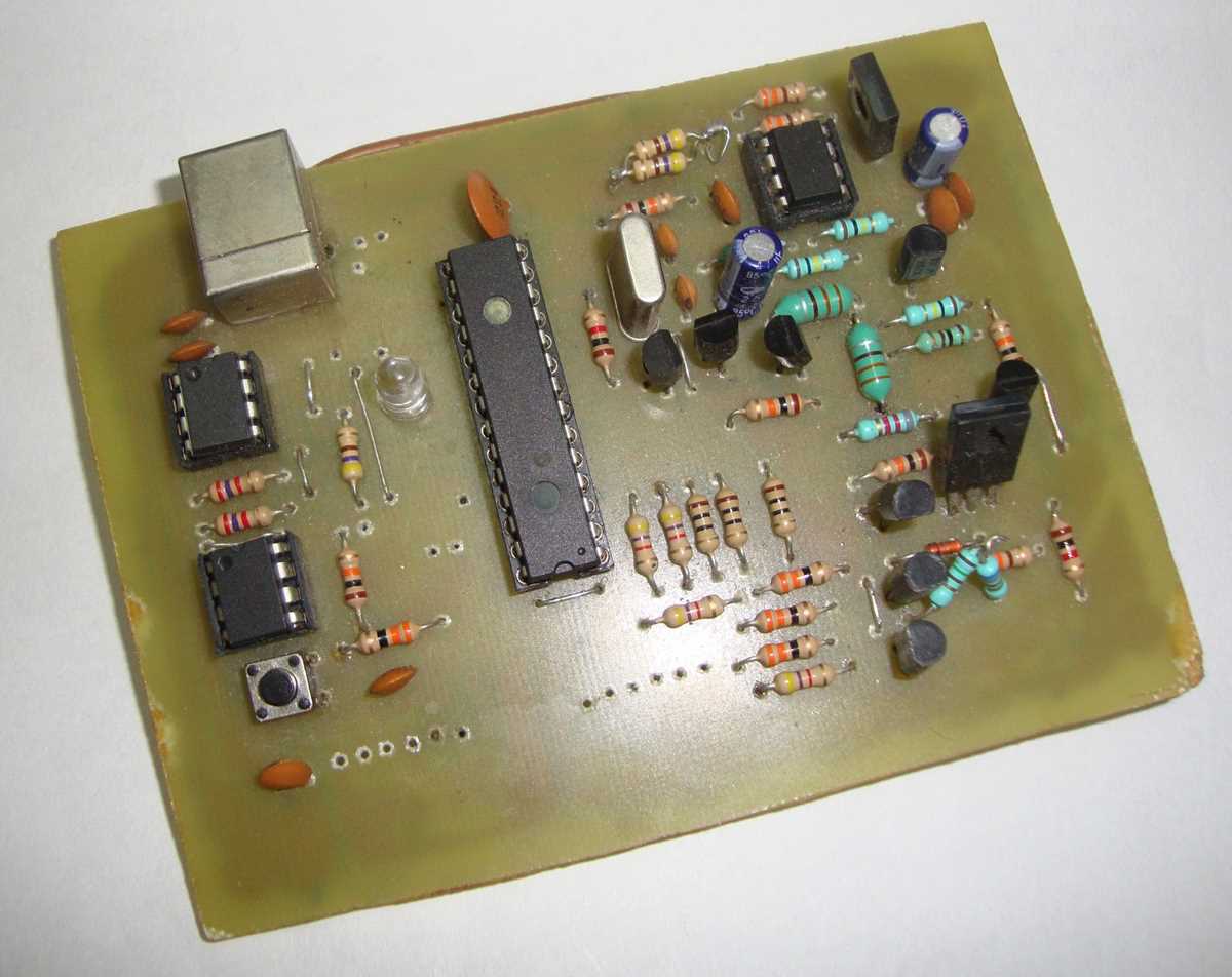 pickit 2 programmer circuit diagram